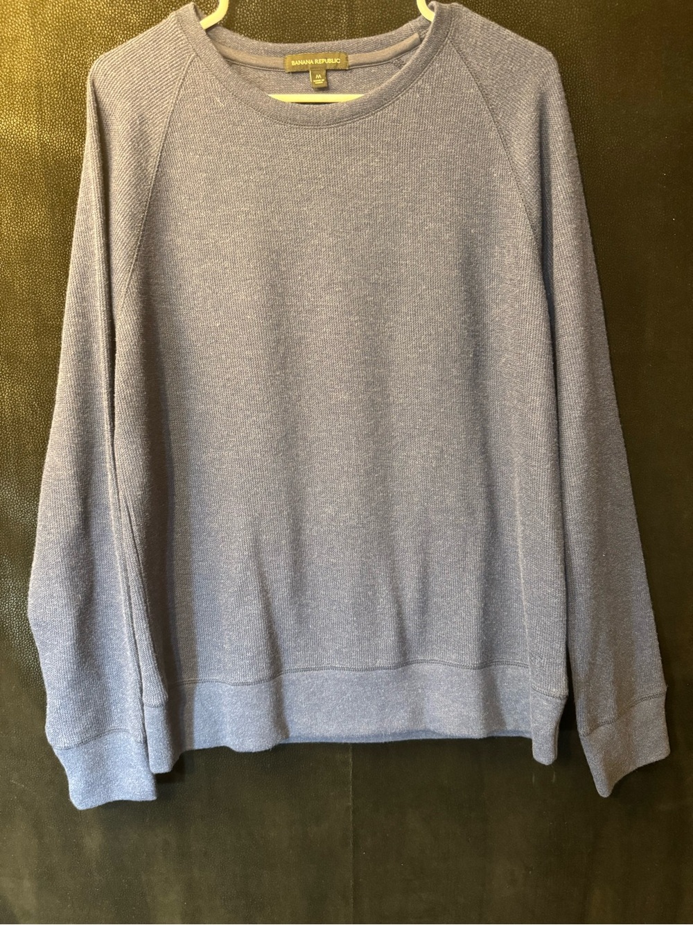 Banana Republic Women’s M Blue Crewneck Raglan Sweatshirt